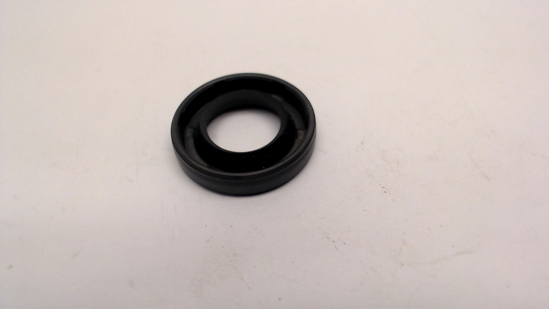 Makita 213678-2 OIL SEAL 12 MT870/HR2601/2630
