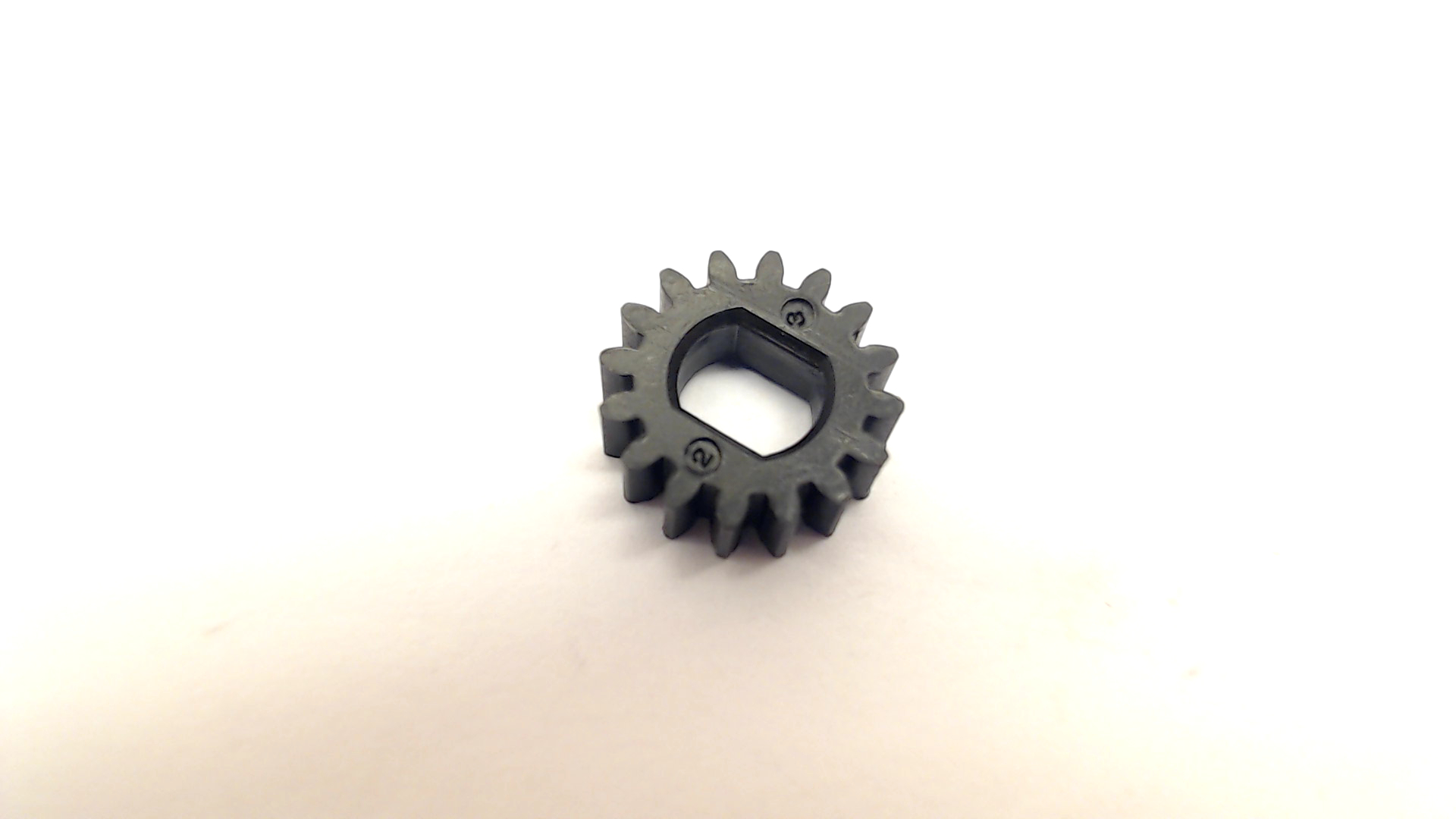 Makita 226217-9 SPUR GEAR 16 3703/3901