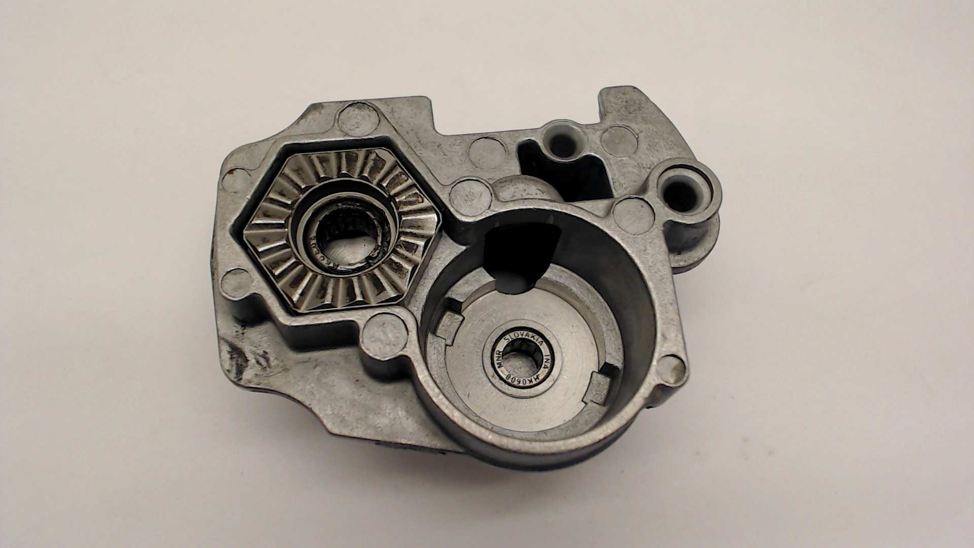 Bosch 2605807940 Bearing Bracket