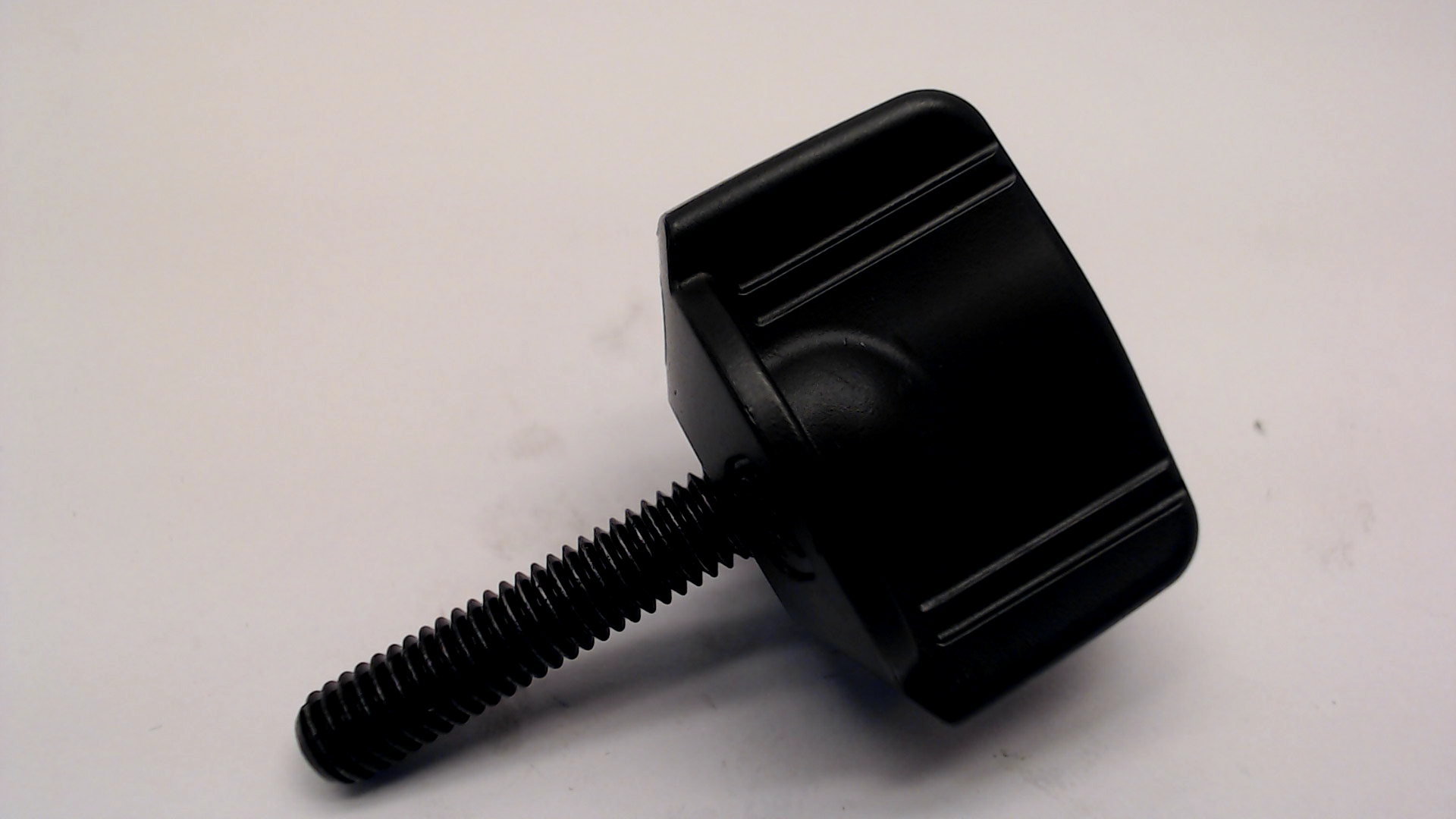 Makita 265776-8 THUMB SCREW M6X26 SP6000