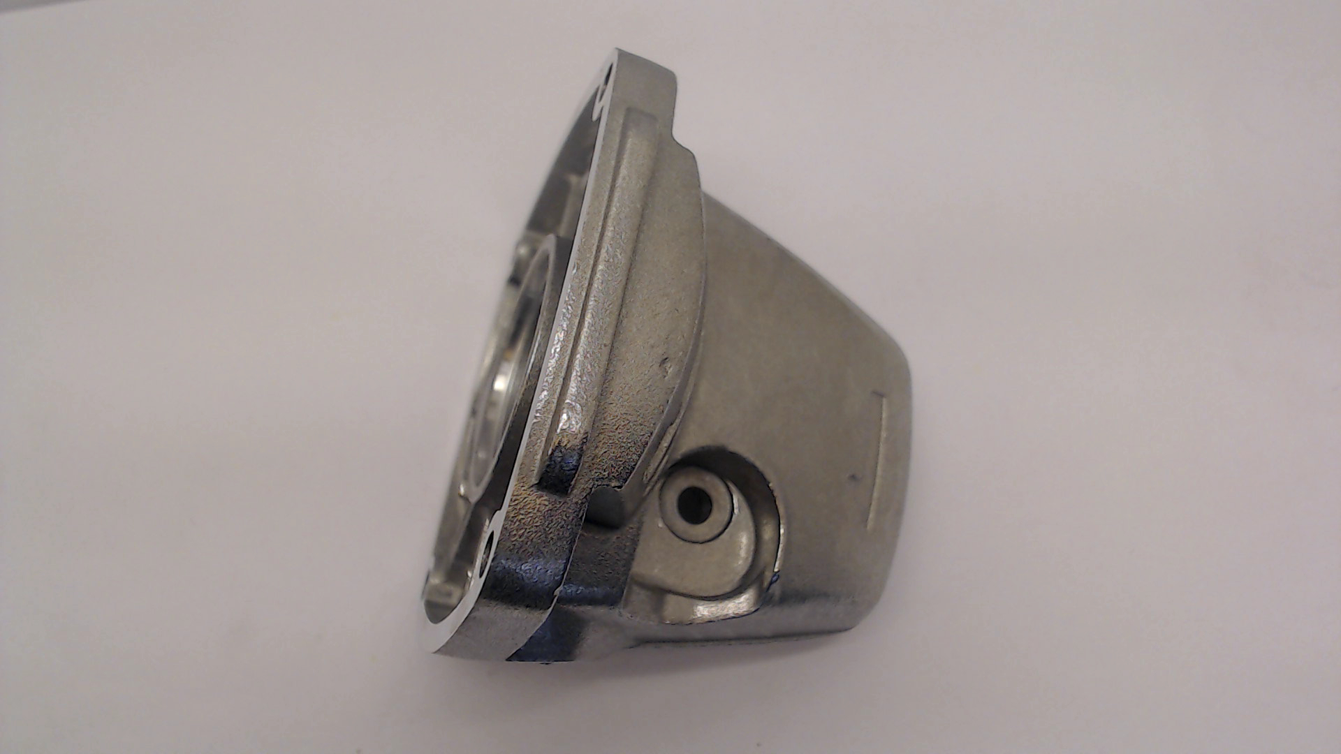 Makita 318051-2 GEAR HOUSING DGA452/DGA450