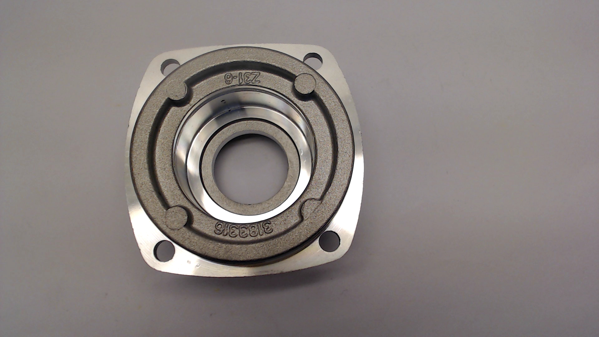 Makita 318331-6 BEARING BOX 9553NB/9556NB&PB