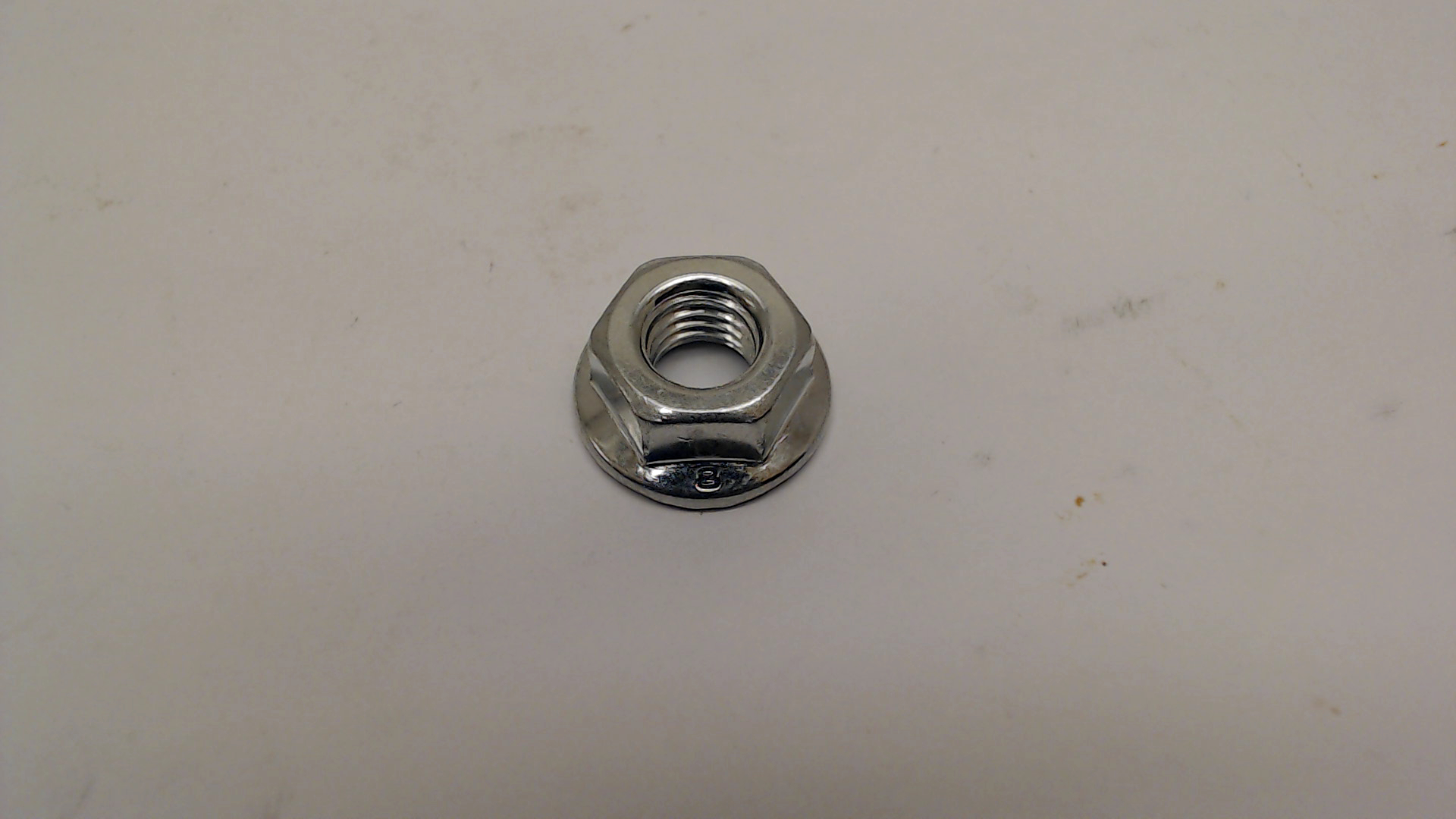 Black & Decker 389118-01 NUT