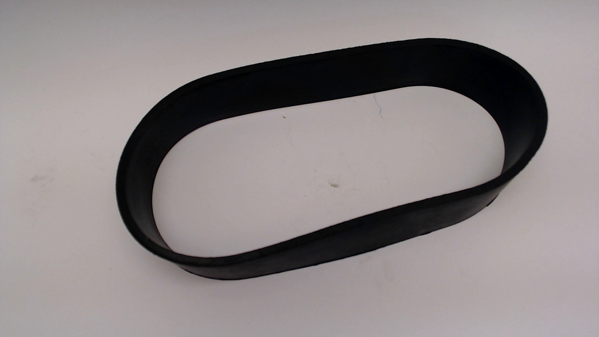 Makita 421155-2 RUBBER SLEEVE 9045N