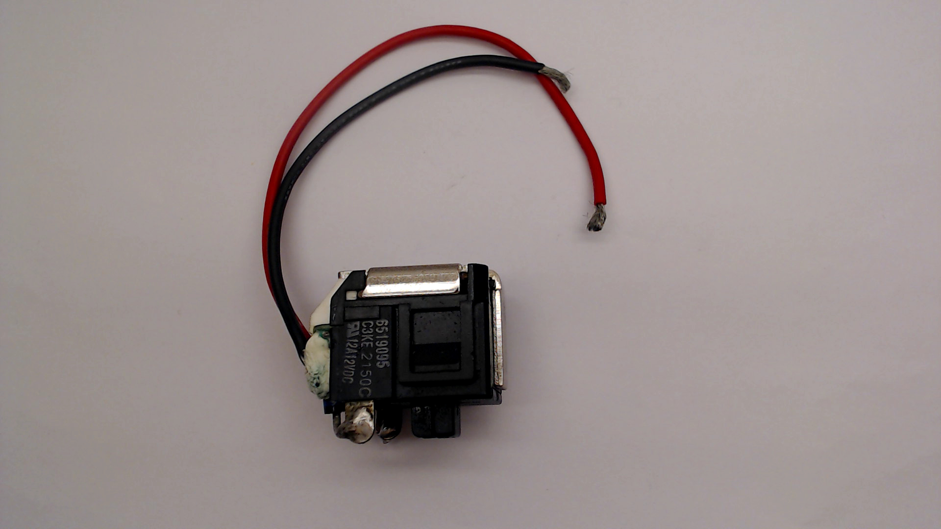 Makita 651967-1 SWITCH  6911HDW/6903VD/6201D
