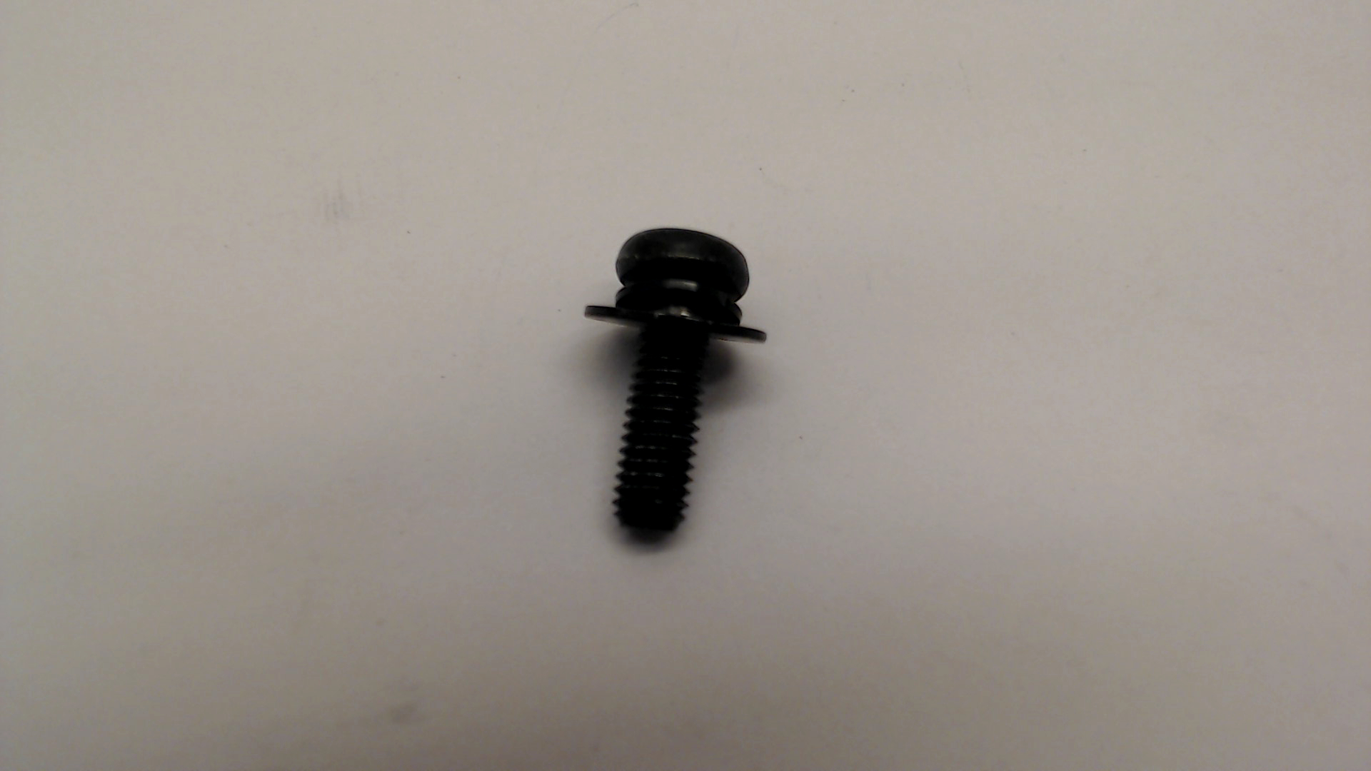 Makita 911224-2 *PAN HD SCREW 5X16 W/CP