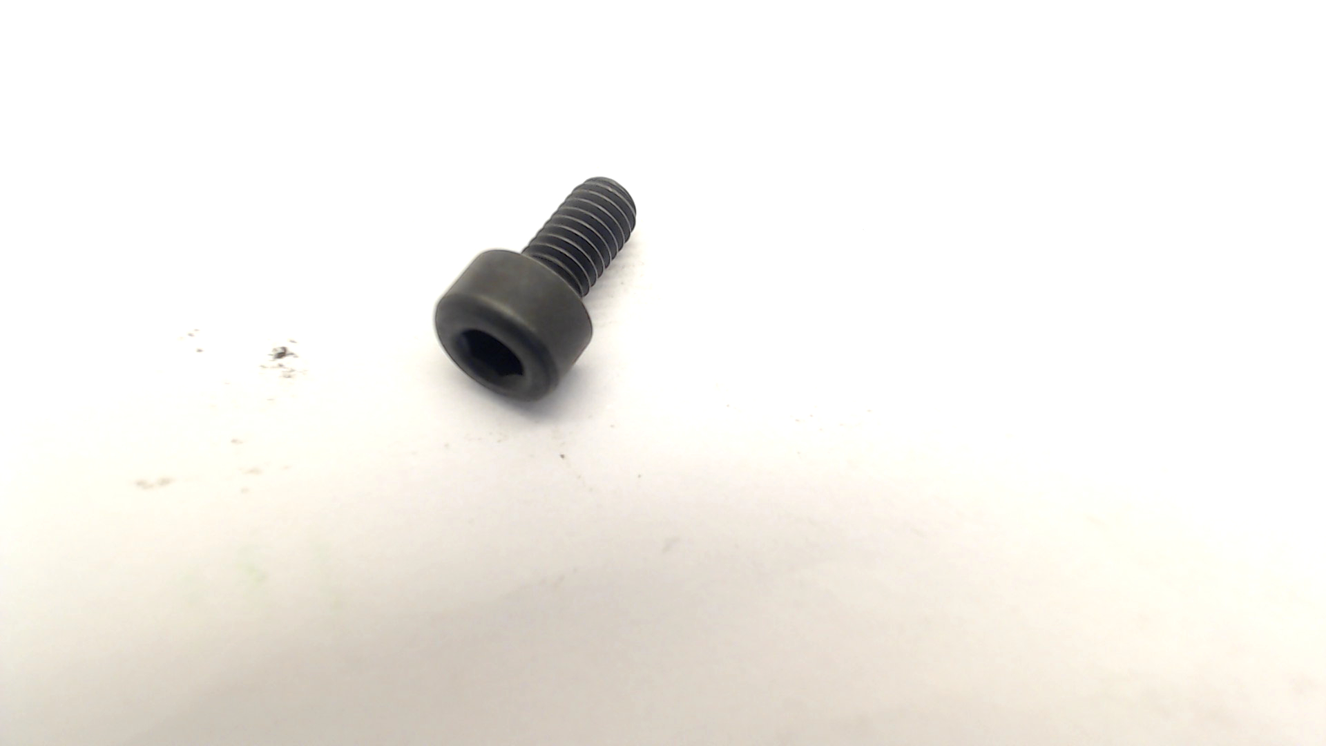 Makita 922107-1 CAP HD SCREW M4X8 4320/JV101D
