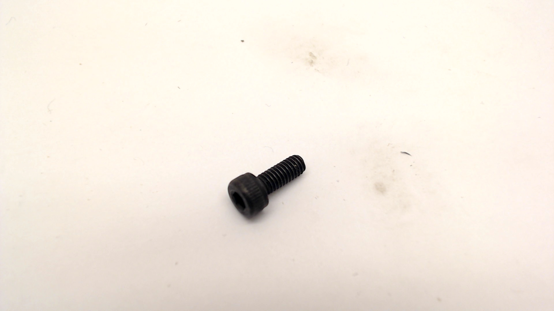 Makita 922112-8 CAP HD SCREW M4X10 BHX2501/43