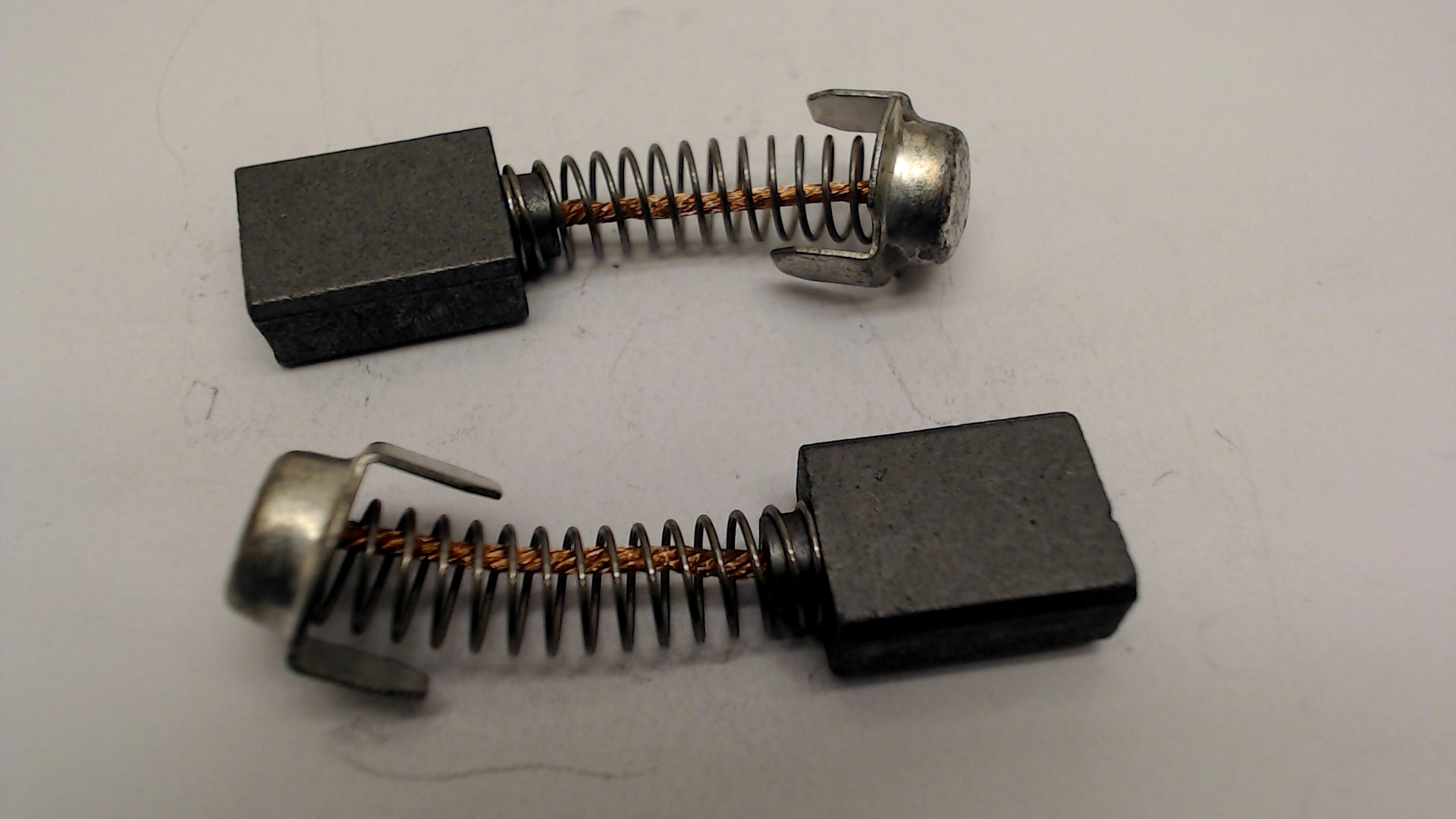 Hitachi 999-071 Carbon Brush (auto Stop Type) (1 Pair)