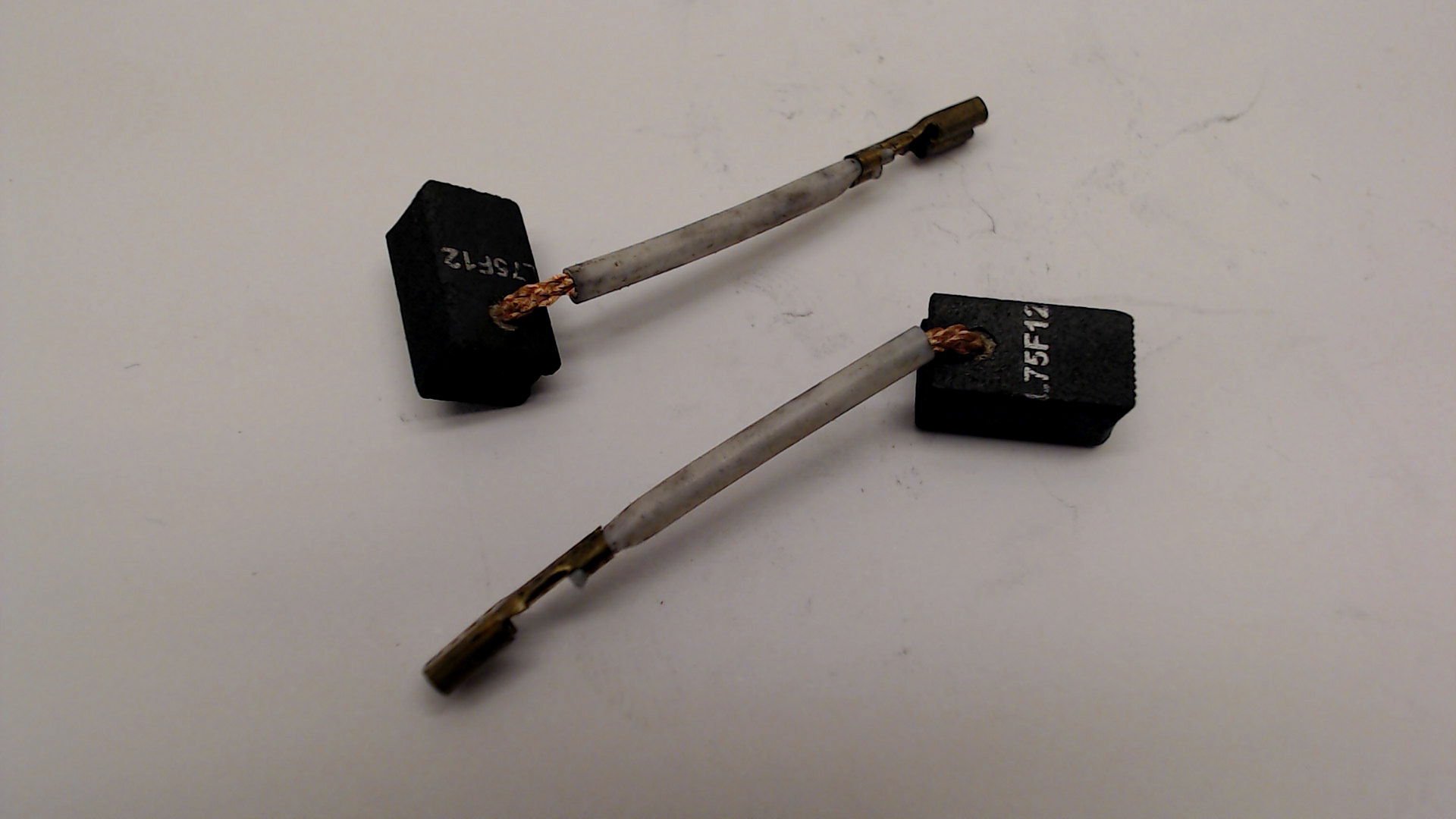 DeWalt N058083 BRUSH PAIR 230V