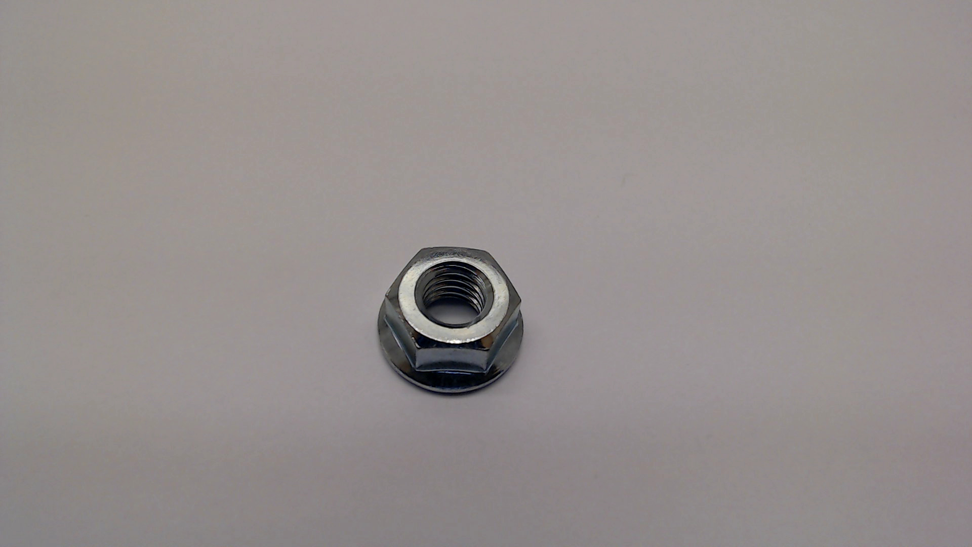 Makita XTM0000023 FLANGE NUT M6 EY2650H